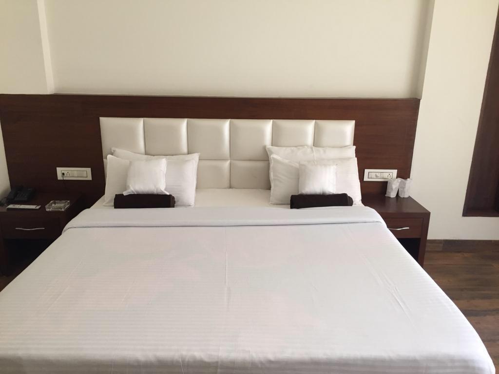 Lotus Grand Akm Hotel Kālka Екстериор снимка