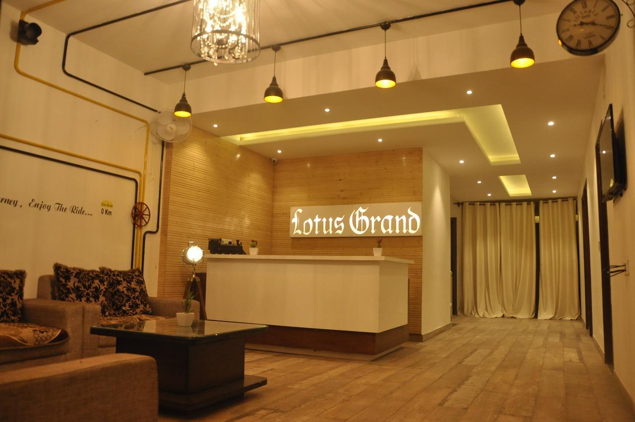 Lotus Grand Akm Hotel Kālka Екстериор снимка