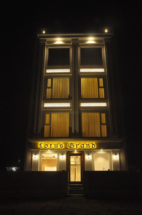 Lotus Grand Akm Hotel Kālka Екстериор снимка