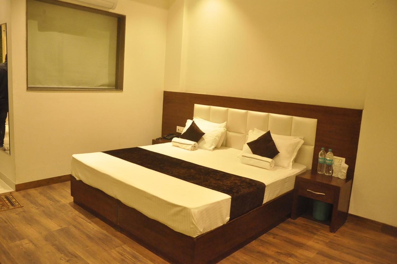 Lotus Grand Akm Hotel Kālka Екстериор снимка